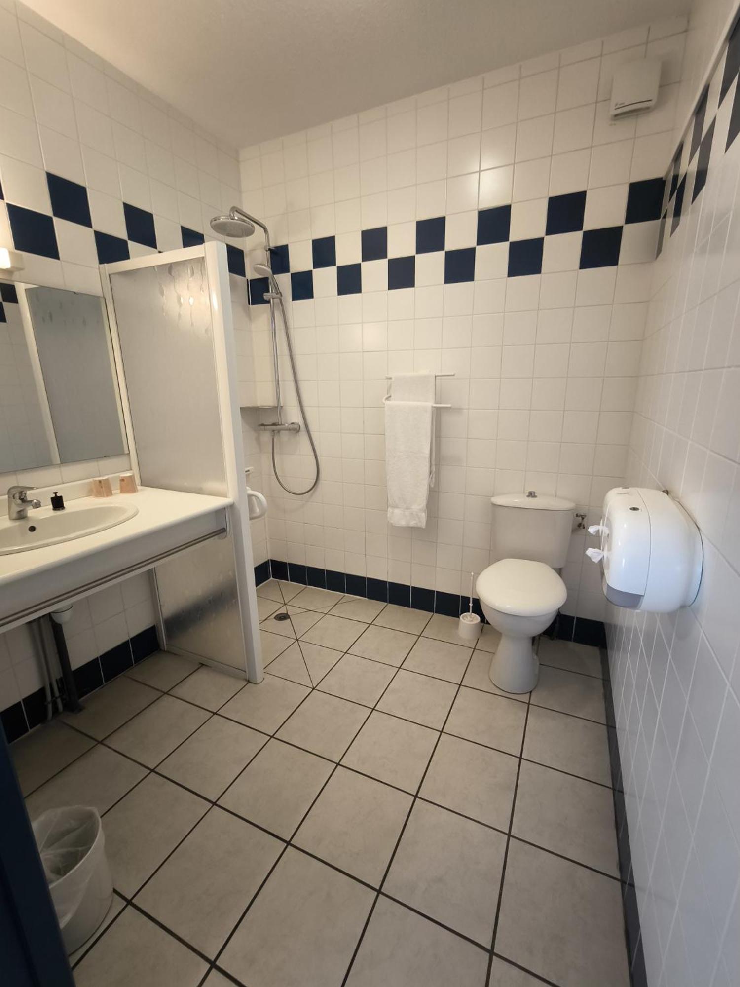 Hotel Le Laury'S Onet-le-Château Eksteriør bilde